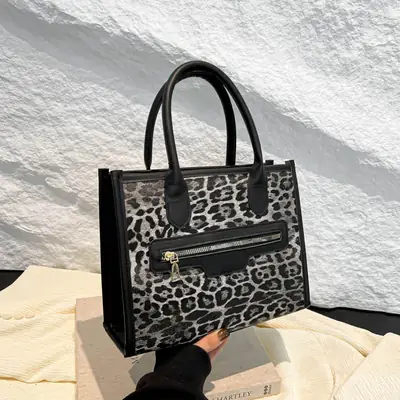 Leopard Print Women's Tote Bag Winter 2024