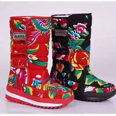 Winter New Snow Cotton Fleece-Lined Thickeneded Northeast Ethnic Style Internet Celebrity Large Flower Cotton Shoes Warm Outdoor Travel Cotton Boots