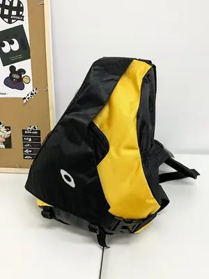 2024 Lightweight Sports Backpack for Men Women Black Yellow