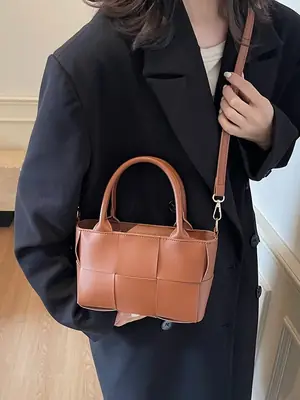 Black Woven Retro Handheld Bucket Bag for Women