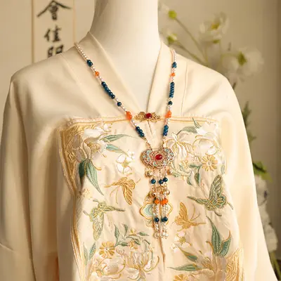 New Style Chinese Snake Necklace with Red Blue Beads