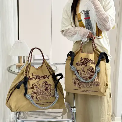 Women's Cartoon Embroidered Canvas Tote Bag Black