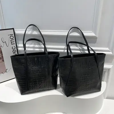 Textured Black Underarm Bag Women 2025 New Commute