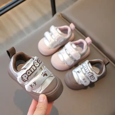 Autumn 2024 new baby shoes 0-1-2 years old soft bottom baby toddler shoes fashion versatile board shoes for boys and girls