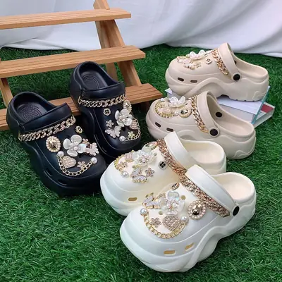 New cross-border cloud with EVA hole shoes four leaf flower love suit thick bottom 6cm summer wear sandals wholesale