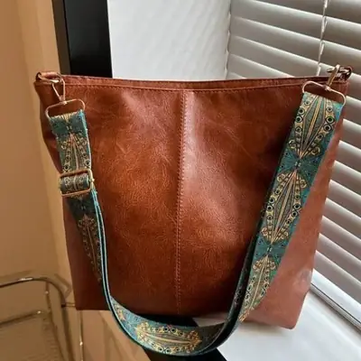 Wide Shoulder Strap Casual Commuting Bucket Bag Large Capacity
