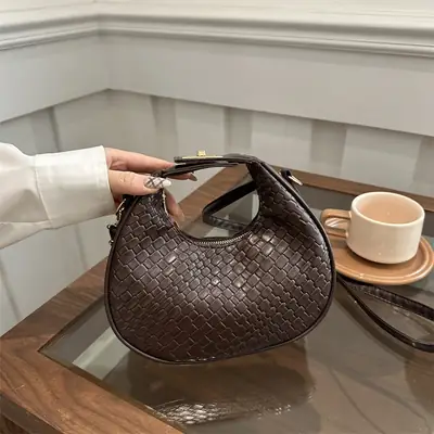 2024 Retro Croc Texture Shoulder Crossbody Bag Women