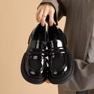 Black Patent Leather Round Toe Women's Thick Heel Loafers