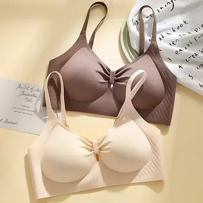 Manny Queen Seamless Cup Bra with Adjustable Straps