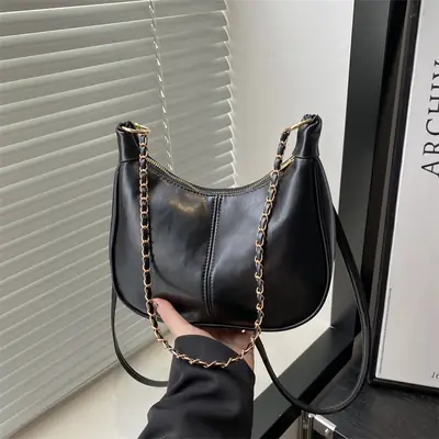 Black Retro Chain Shoulder Bag 2025
