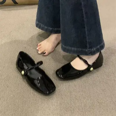 Vintage Mary Jane Shoes Women's 2025 Spring New All-match Dress French Late Evening Style Single-layer Shoes Elegant Scoop Shoes