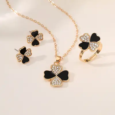 Red Four-leaf Clover Jewelry Set for Women