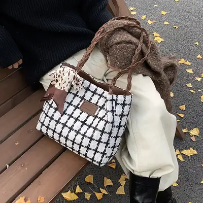 Large Capacity Plaid Shoulder Bag for Women