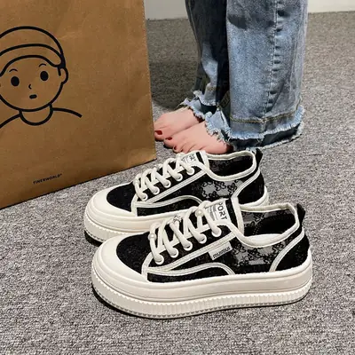 Women's Breathable White Lace Sneakers 2025