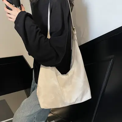 Textured Shoulder Bag Niche Design 2025 Spring