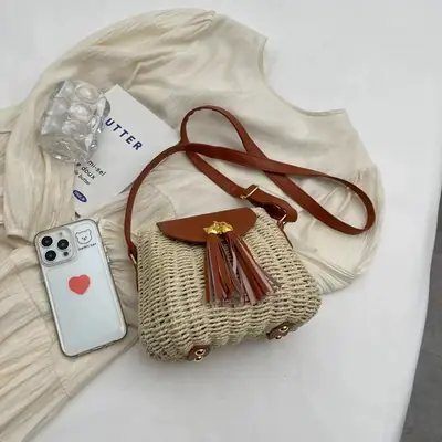 Women's Straw Tassel Crossbody Bag Brown