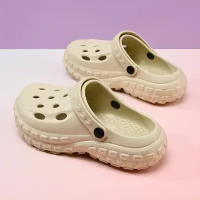 Hole Shoes Women's Summer Thick Sole Increased Wear-resistant Non-slip Breathable Baotou Tops EVA Outer Wear Non-smelly Foot Couple Sandals