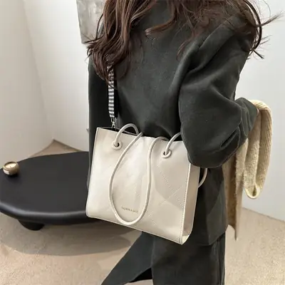 Women's Western Style Shoulder Bag Solid Color 2025