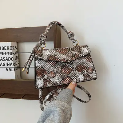 2025 Spring Snake Print Shoulder Bag Women