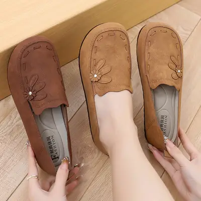 Women's Brown Bean Shoes with Lace Up Decor