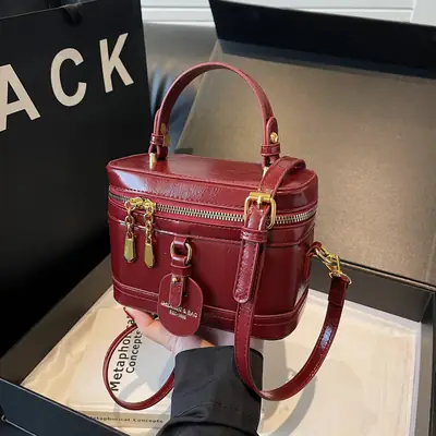 Retro Crossbody Bag Red Leather 2025 New Fashion