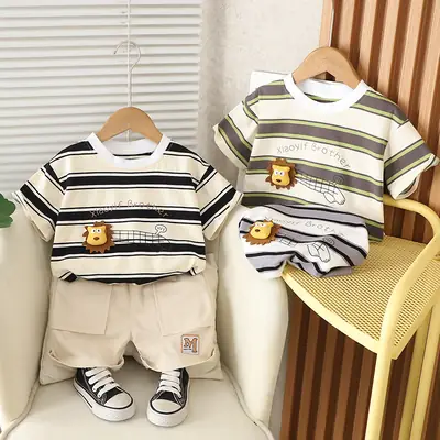 Boys Striped T-Shirt Shorts Set with 3D Lion Design