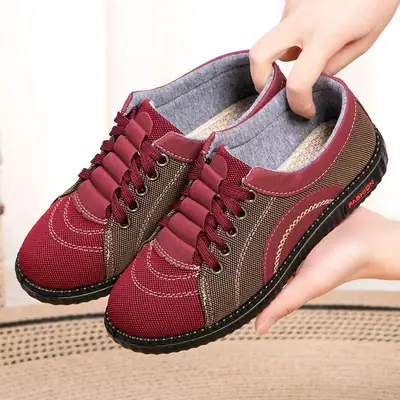 Women's Old Beijing Cloth Shoes Brown Non-Slip Flat