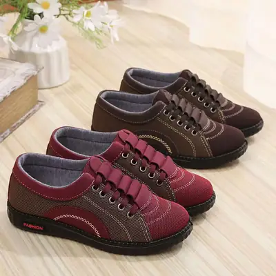 26 Spring and Autumn New Style Old Beijing Cloth Shoes for Women, Lightweight Non-Slip Flat Heel Granny Shoes, Soft Sole Comfortable Middle-Aged and Elderly Mom Shoes