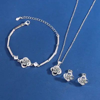 Women's Lucky Four-Leaf Clover Necklace Set Blue Elegant