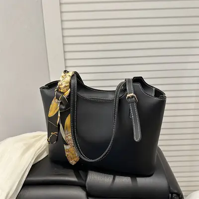 Black Korean Style Large Capacity Shoulder Tote Bag for Women