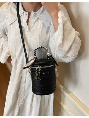 Black Crossbody Bag for Women Spring Summer 2025