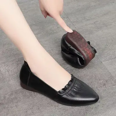 Spring 2025 New Soft Leather Shallow Mouth Flat Shoes Women's All-match Beef Sole Soft Sole Non-slip Work Shoes for Women