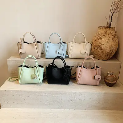 Vintage Fashion Large Capacity Tote Bag Women's 2025 Spring New Fashionable Casual Shoulder Bag Solid Color Simple Crossbody Bag