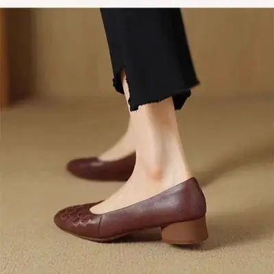 Vintage All-match Square Toe Shallow Mouth Single-layer Shoes 2025 Spring New Fashionable Thick Heel Comfortable Soft Leather Soft Sole Lightweight Women's Shoes