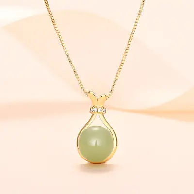 Green Lucky Necklace for Women with Fortune Bead Pendant