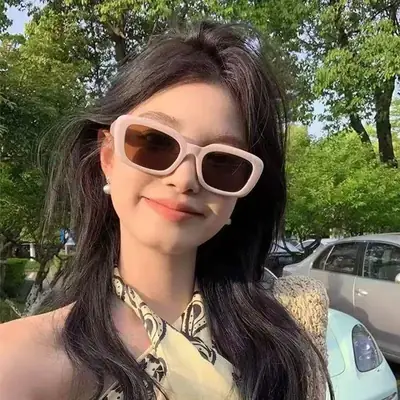 2025 Black Square Sunglasses Women Anti-UV High End
