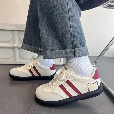 Lightweight and Comfortable White Shoes Women's 2025 New Spring High-value Cute Board Shoes Student All-match Casual Shoes for Women