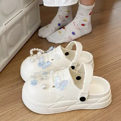 Women's Black Embellished Sandals with Pearl Decor