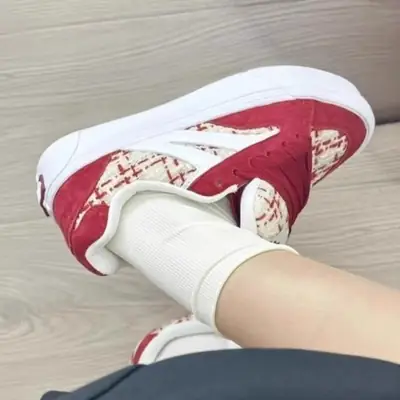 Korean Style 2025 New Style Chanel Style Skateboard Bread Shoes Women's Ins Niche Low-top All-match Color Matching Casual Board Shoes