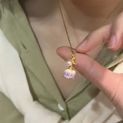 Luxury Pendant Necklace with Fresh Pink Pearl & Gold Chain