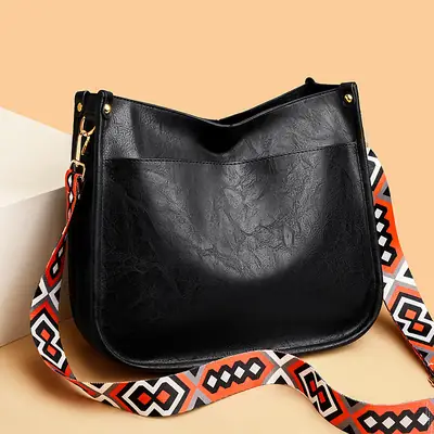 Retro Black Crossbody Bag with Geometric Strap