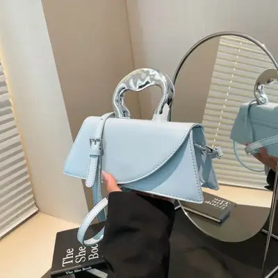 Light Blue Trapezoidal Women's Handbag 2025 Spring Summer