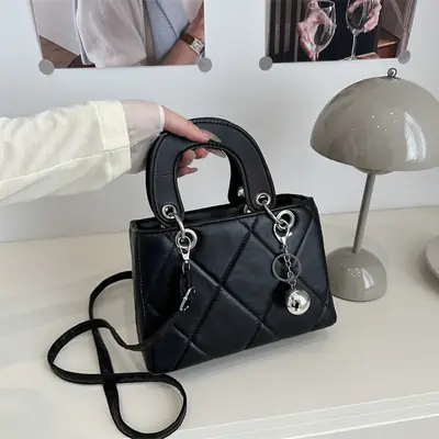 Black Rhombic Daffy Shoulder Bag for Women 2025