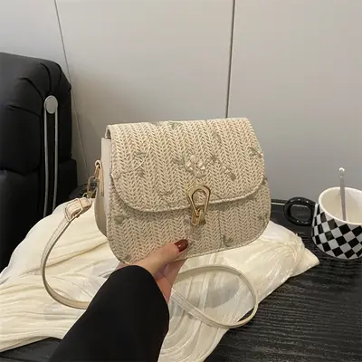 Korean Style Straw Latch Bag for Women