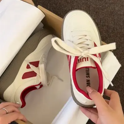 High-Looking College Style Casual Leather Panel Shoes 2025 Retro Versatile Spring New Thick-Soled Breathable White Shoes for Women