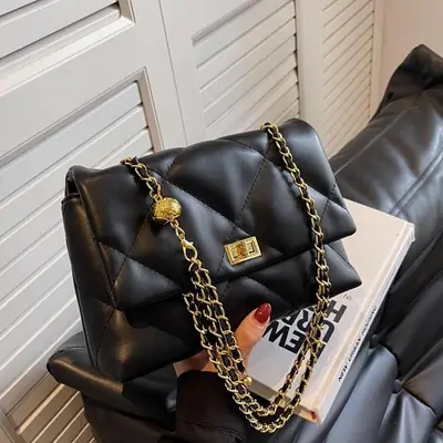 Black Quilted Chain Crossbody Bag for Women 2026