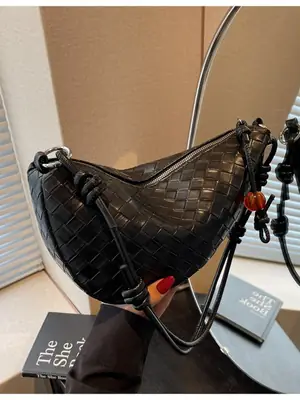 Women's Black Woven Crossbody Bag Large Capacity 2026