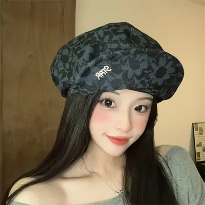 Black Jacquard Face-Slimming Cycling Cap for Women