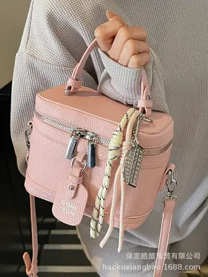 Retro Pink Women's Shoulder Crossbody Bag 2025