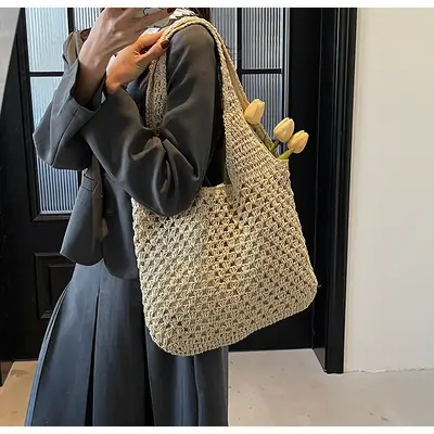 Women's Handmade Woven Straw Bag Large Capacity Travel Beach Bag